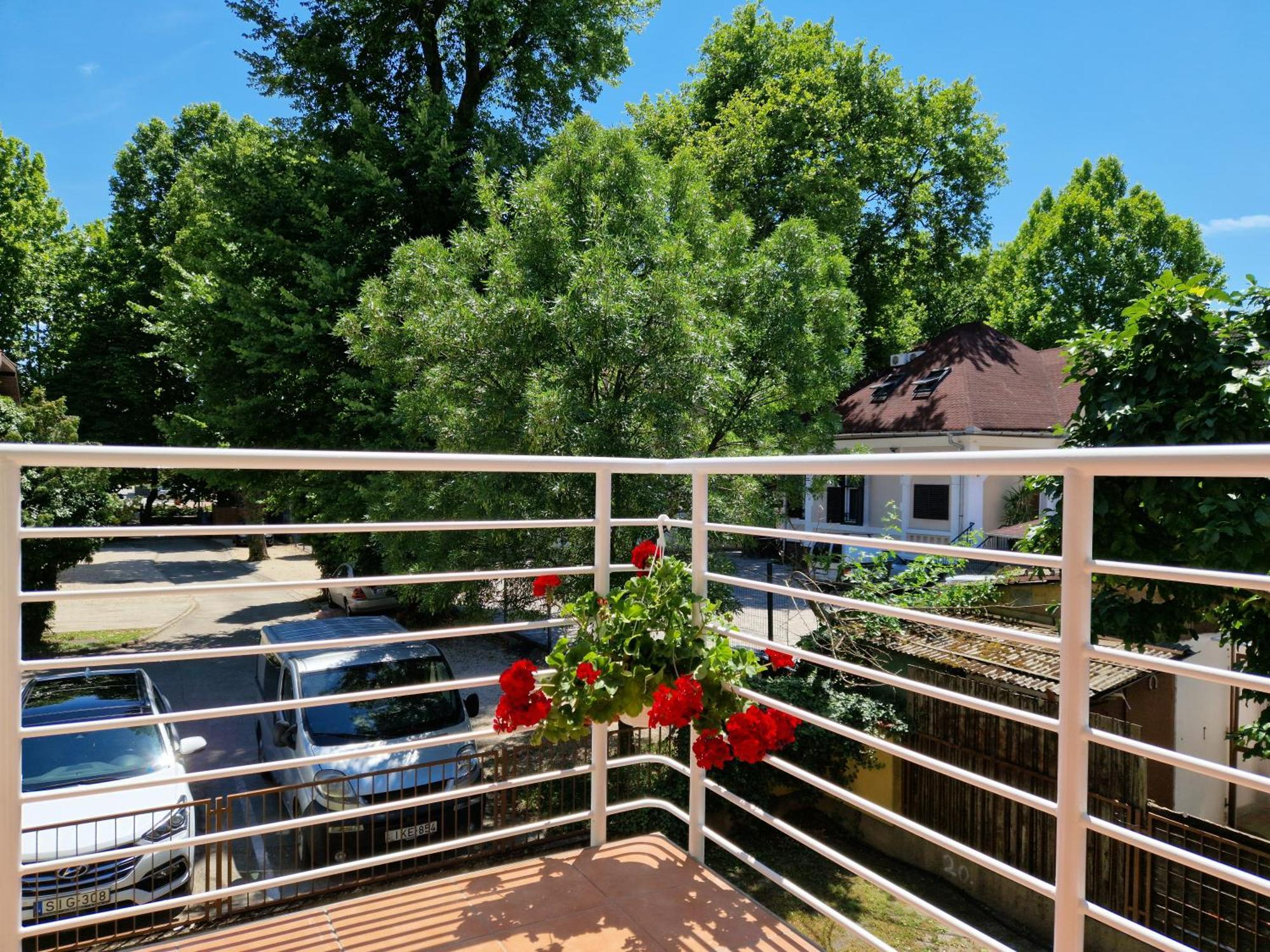 Siofoki Beach Apartman Экстерьер фото